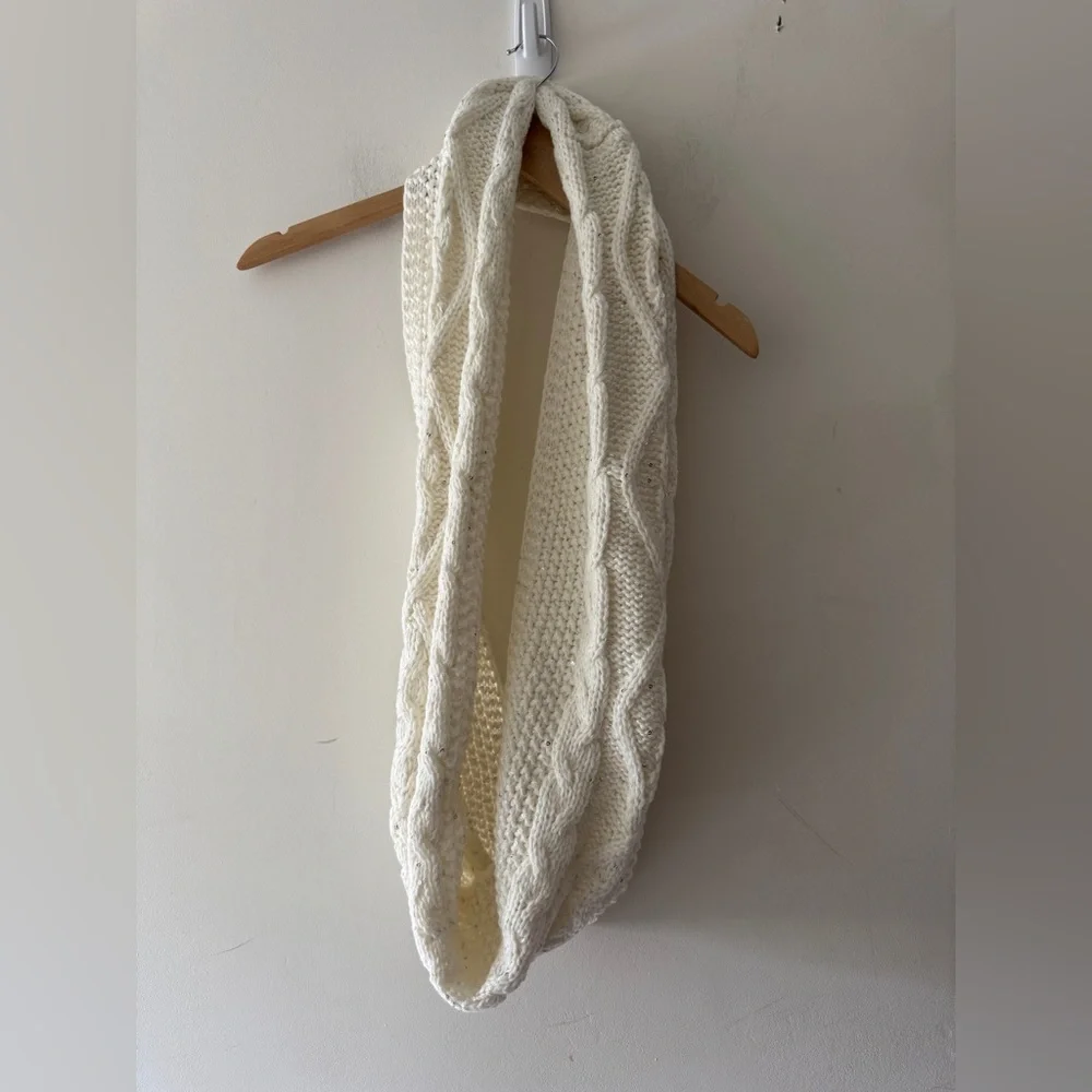 New York &‎ Company White Cable Knit Sequin Infinity Scarf